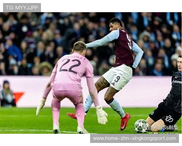 拉什福德边路突破后一脚传中致命