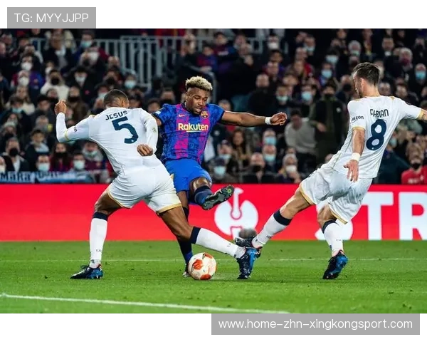 那不勒斯持续保持反击威胁,前场线条明晰