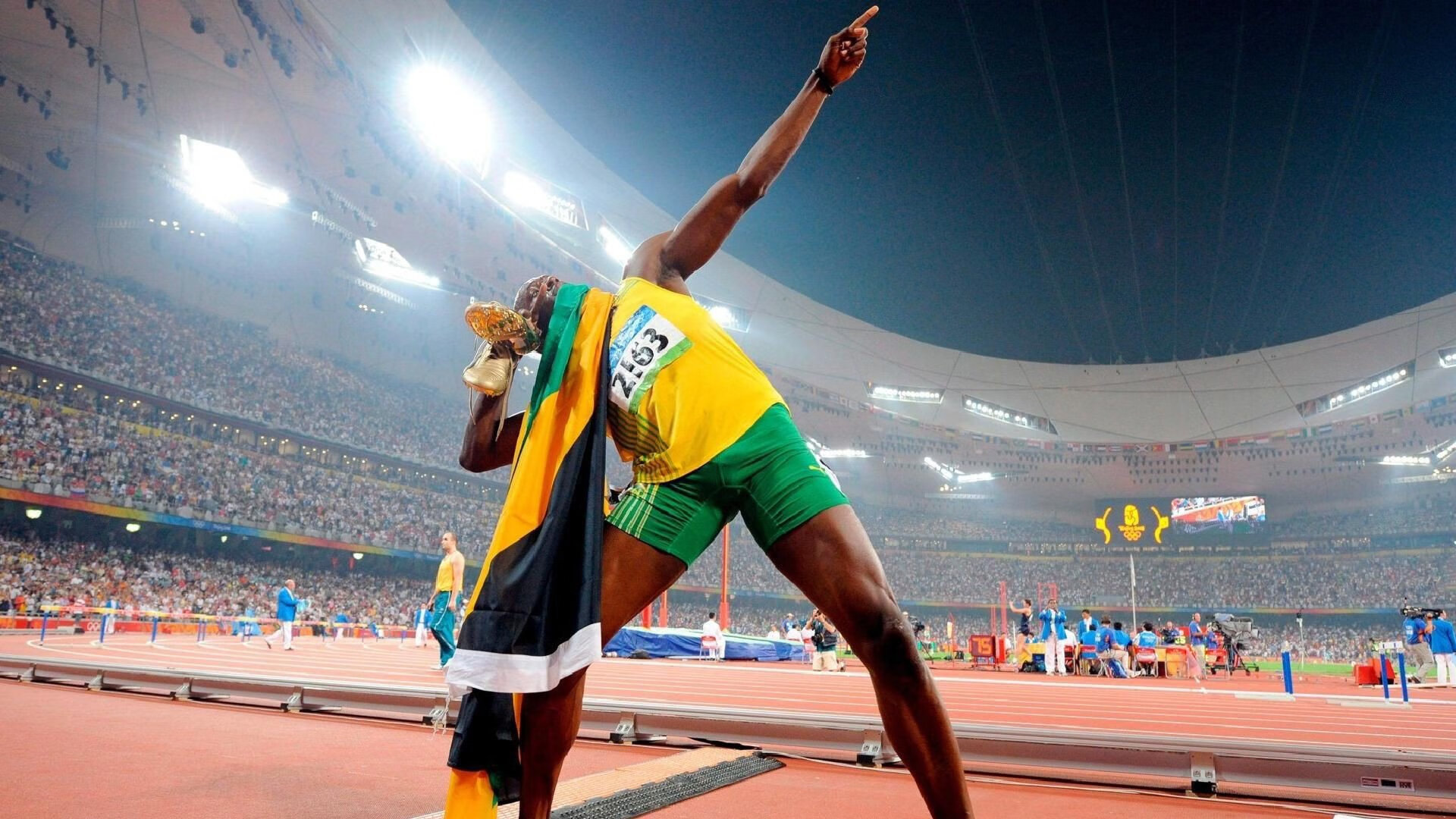 社区“电梯礼让+爬楼积分赛” 交替乘梯与步行积累积分